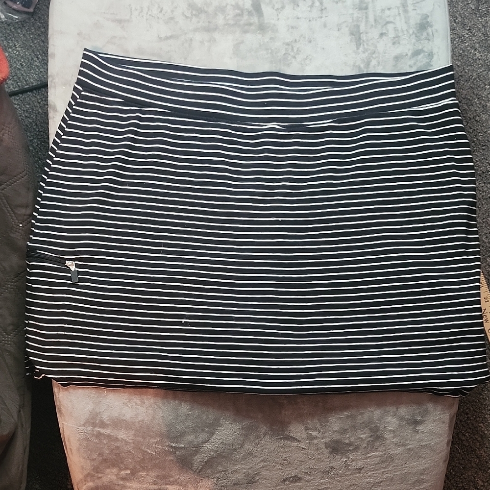 Jones New York Signature Skort